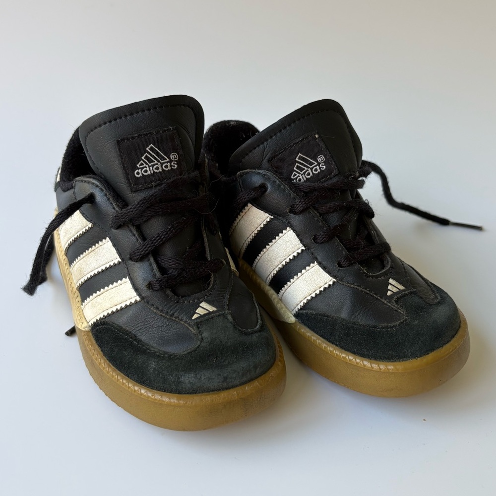 Kids Adidas Sambas, Black & White with Gum Sole, Soccer Shoe, Size 9 toddler